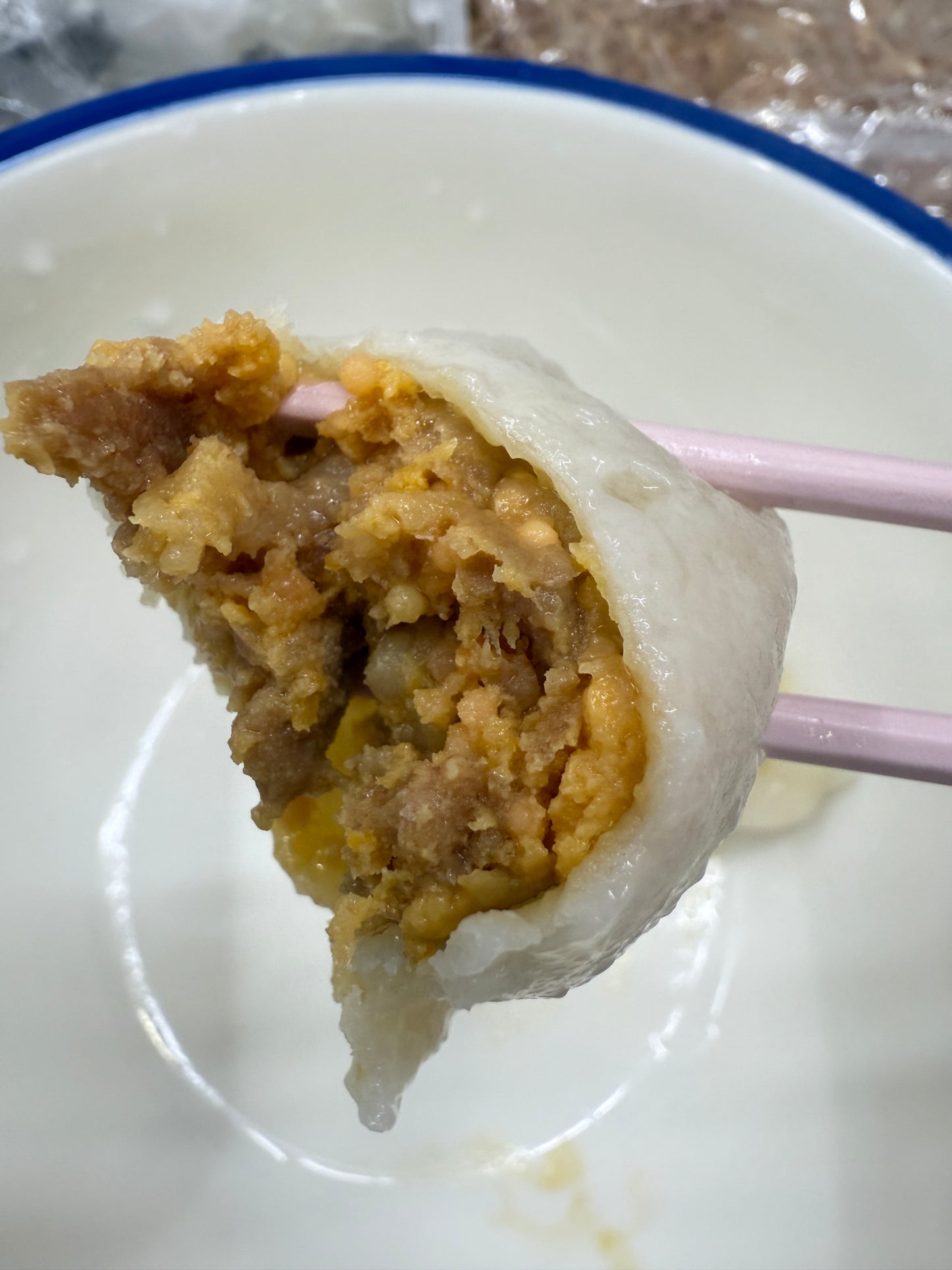 魚卵と塩漬け卵黄入り豚肉水餃子(20個)